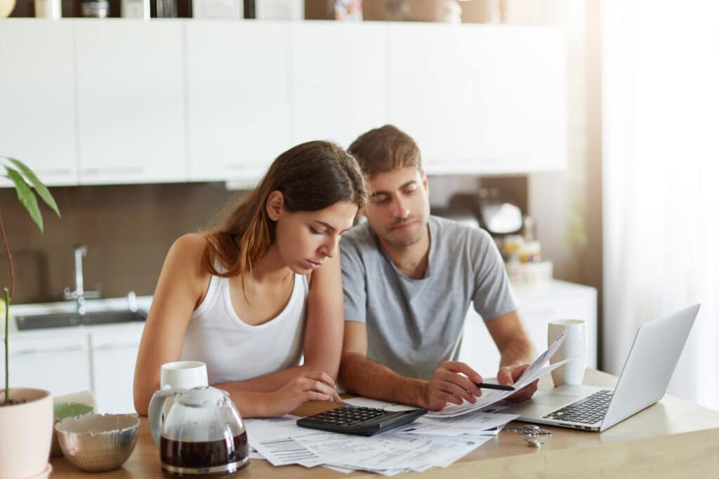 Une table de mortalité calcule l'espérance de vie individuelle ou d'un couple, essentielle pour évaluer un viager.